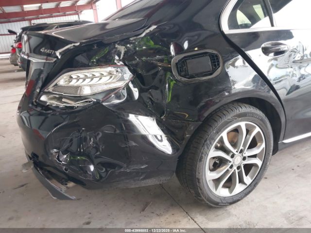 Mercedes-Benz C-Class 4matic Image 6