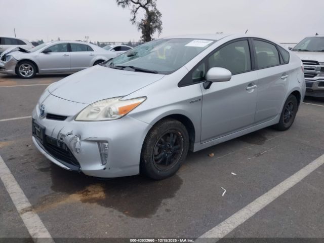 Toyota Prius Three Image 2