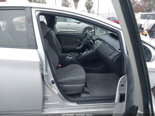 Toyota Prius Three Image 14