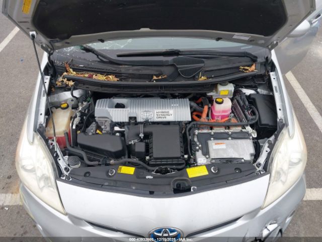 Toyota Prius Three Image 5