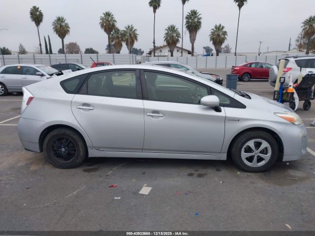 Toyota Prius Three Image 6