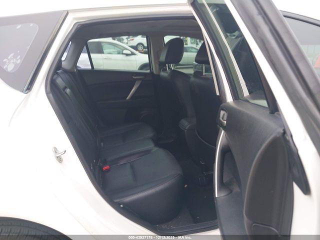 Mazda Mazda3 I Grand Touring Image 16