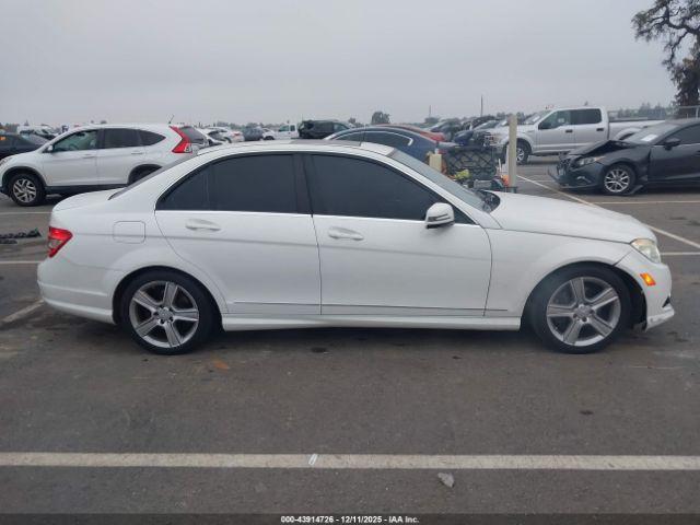 Mercedes-Benz C-Class Image 15