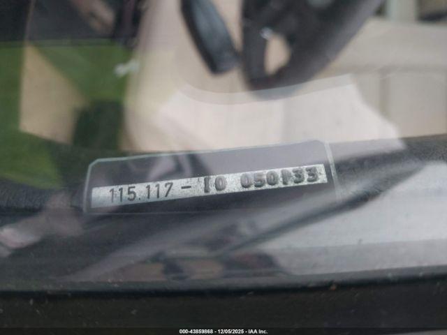 Mercedes-Benz 240d Image 15