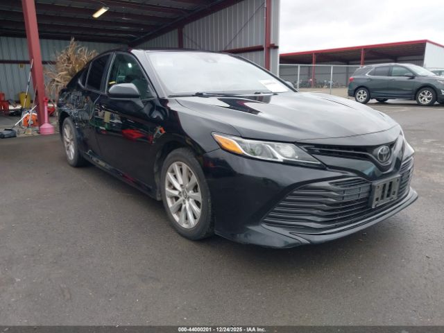 Toyota Camry Le Image 1