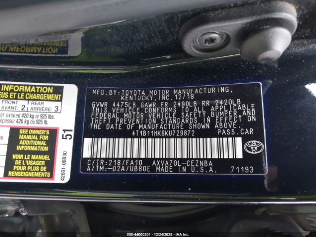 Toyota Camry Le Image 6