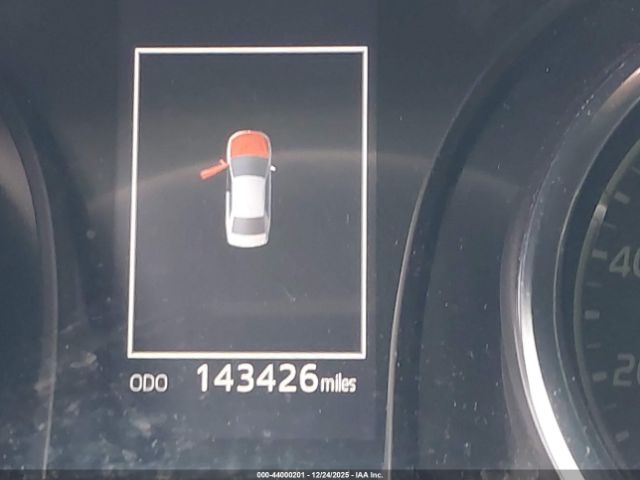 Toyota Camry Le Image 4