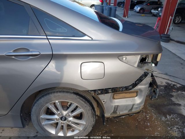 Hyundai SONATA Gls Image 13