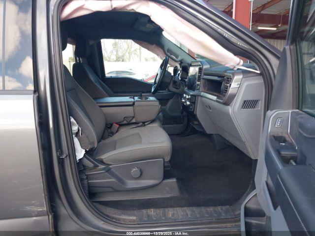 Ford F-150 Xlt Image 9