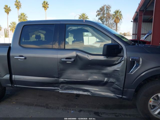 Ford F-150 Xlt Image 14