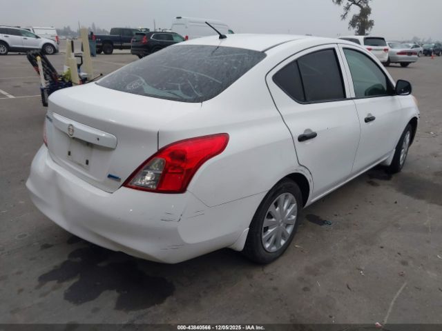 Nissan Versa 1.6 S Image 11