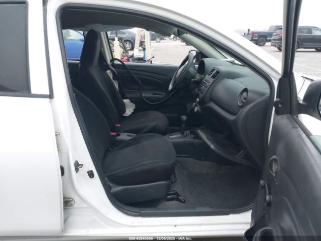 Nissan Versa 1.6 S Image 2