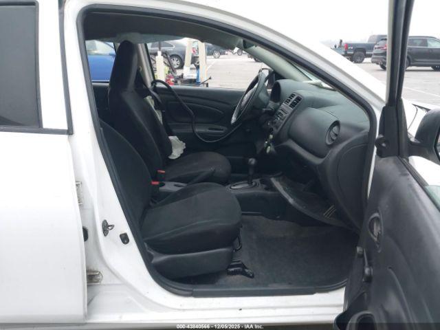 Nissan Versa 1.6 S Image 2