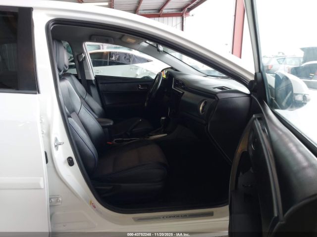 Toyota Corolla Se Image 3