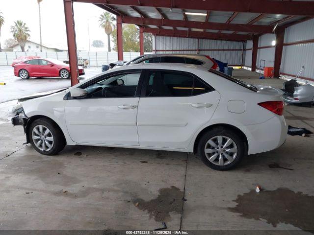 Toyota Corolla Se Image 8