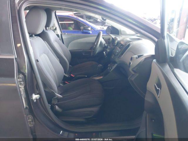 Chevrolet Sonic Lt Auto Image 5