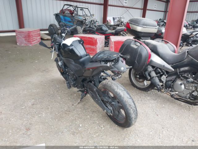 Yamaha Yzfr3 Image 9