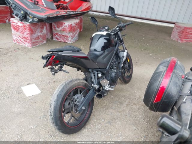 Yamaha Yzfr3 Image 4