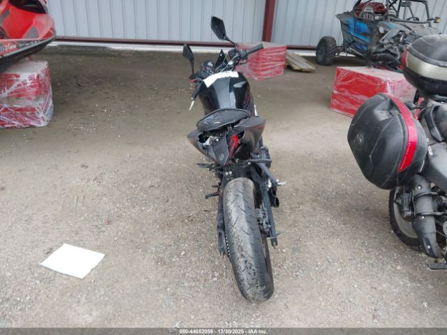 Yamaha Yzfr3 Image 10