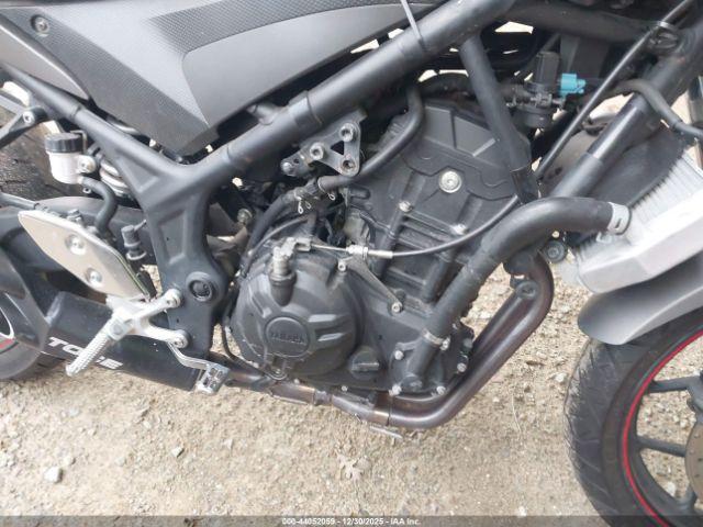 Yamaha Yzfr3 Image 6