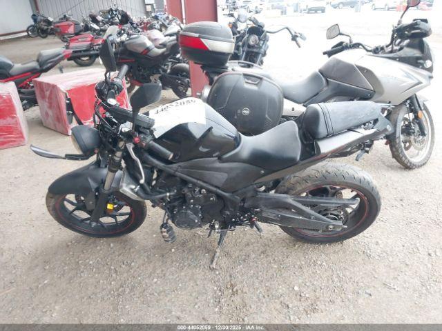 Yamaha Yzfr3 Image 8