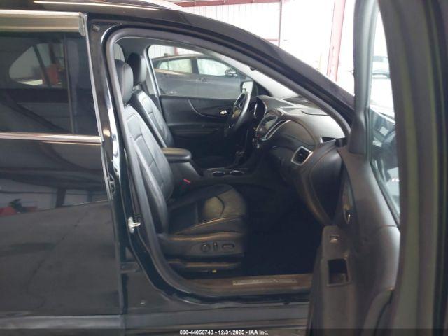 Chevrolet Equinox Premier Image 6