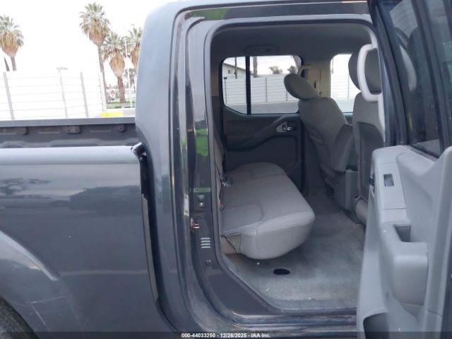 Nissan Frontier Sv Image 14