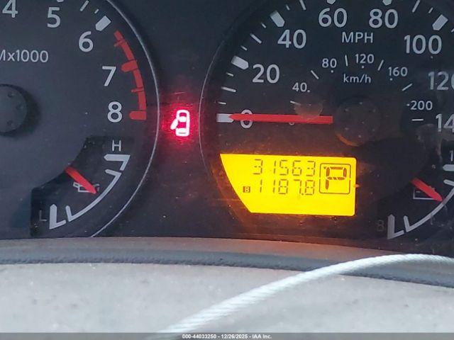 Nissan Frontier Sv Image 2