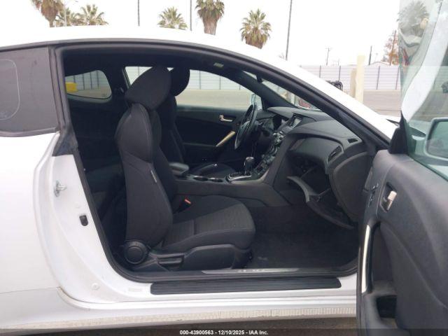 Hyundai Genesis 3.8 Base Image 3