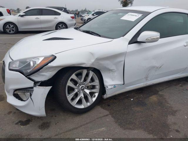 Hyundai Genesis 3.8 Base Image 4