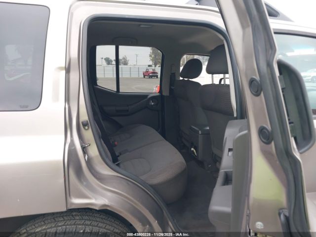 Nissan Xterra X Image 2