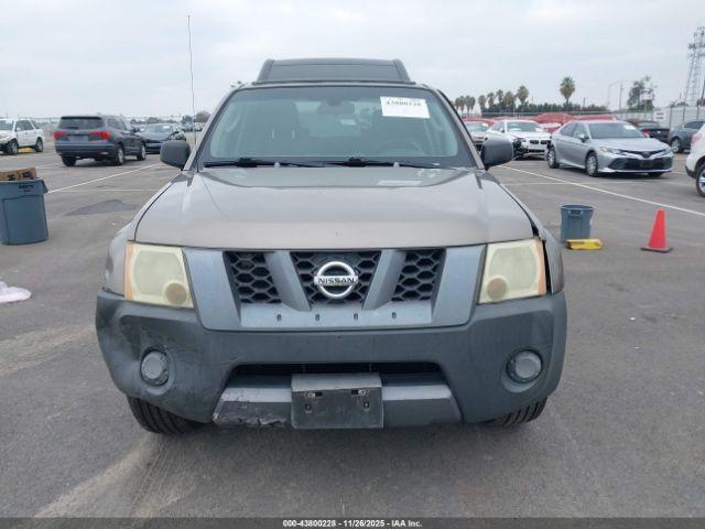 Nissan Xterra X Image 9