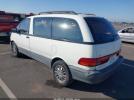 Toyota Previa Image 12