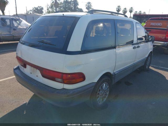 Toyota Previa Image 10