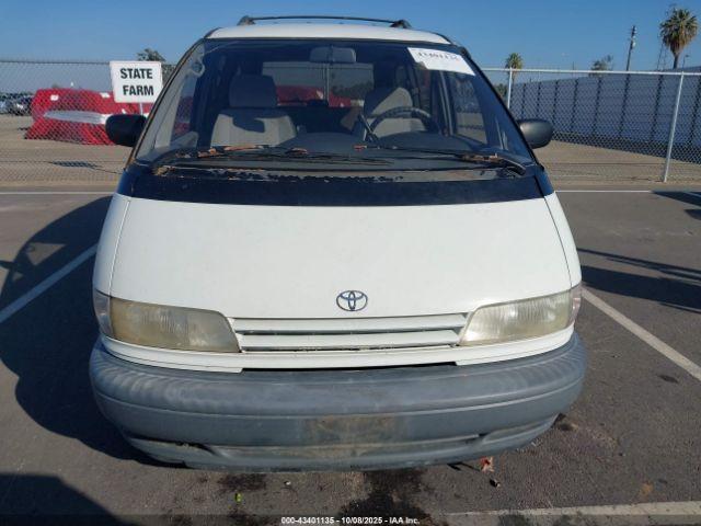 Toyota Previa Image 6
