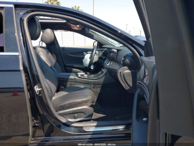 Mercedes-Benz E-Class Image 2