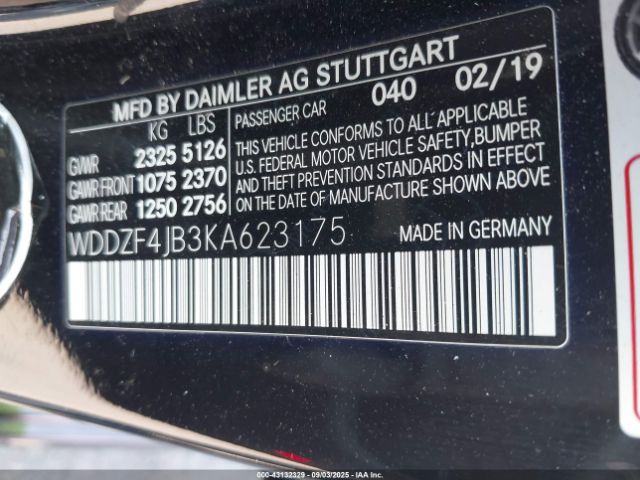 Mercedes-Benz E-Class Image 3