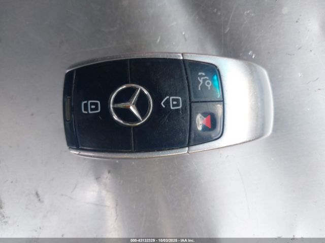 Mercedes-Benz E-Class Image 6