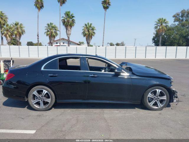 Mercedes-Benz E-Class Image 11