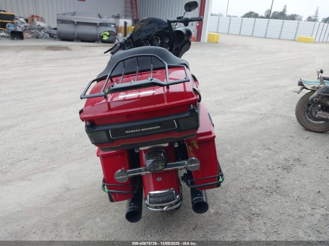 Harley-Davidson Flhtk Image 8