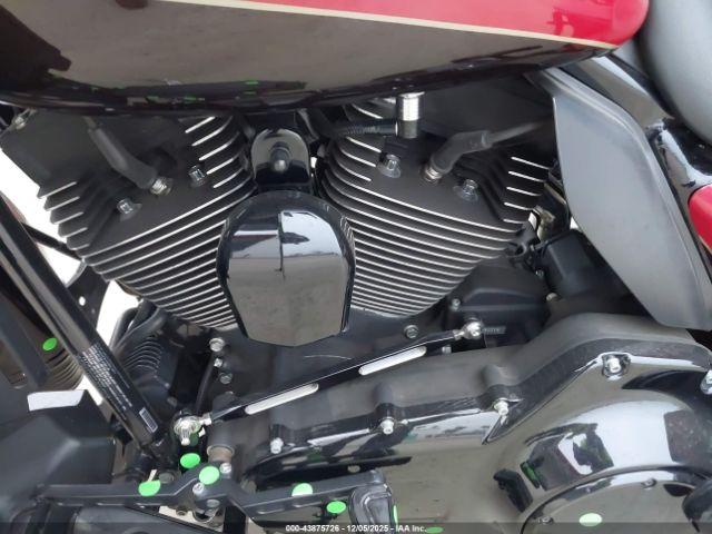 Harley-Davidson Flhtk Image 5