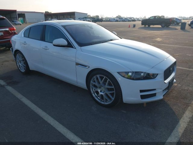 Jaguar XE 25t Image 1