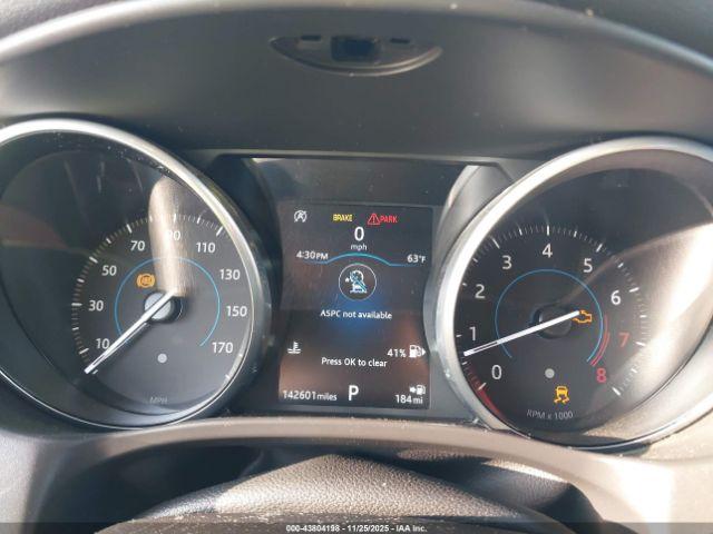 Jaguar XE 25t Image 3