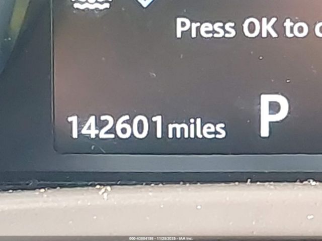 Jaguar XE 25t Image 10