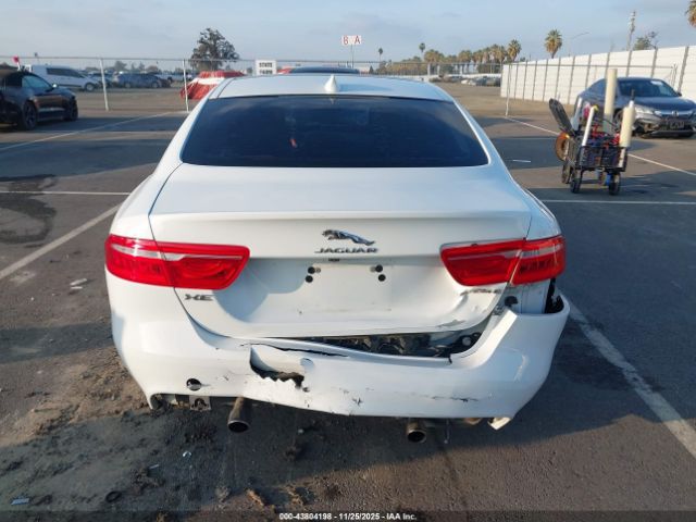 Jaguar XE 25t Image 2