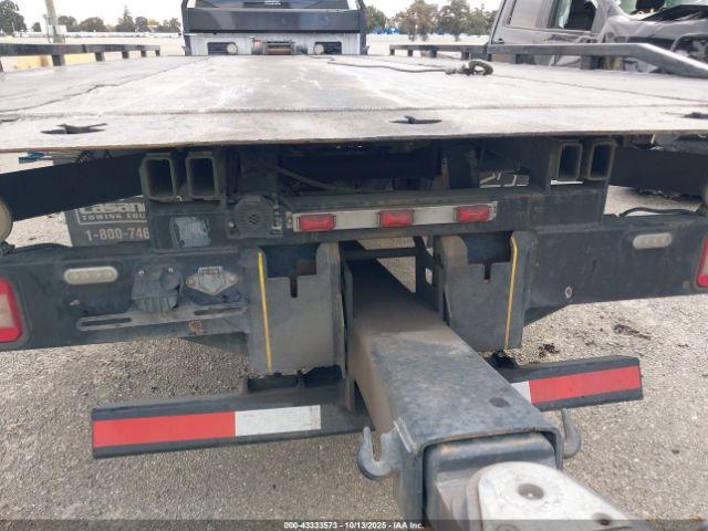 Ford F-550 Xl Image 3