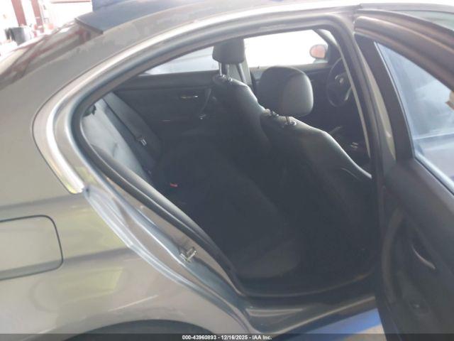 BMW 3 Series Image 10