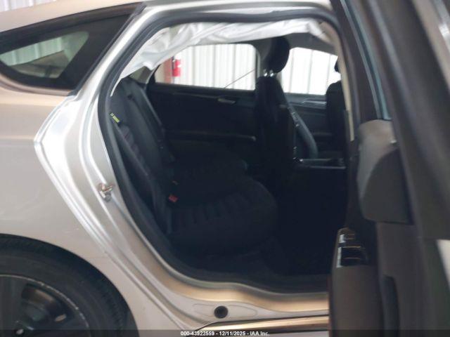 Ford Fusion Se Image 16