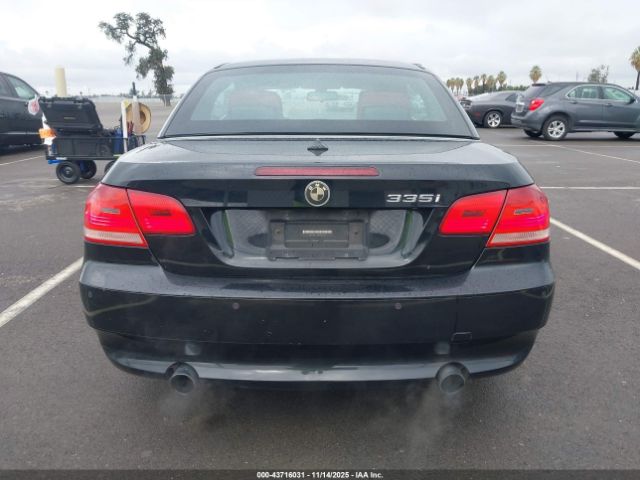 BMW 3 Series Image 11